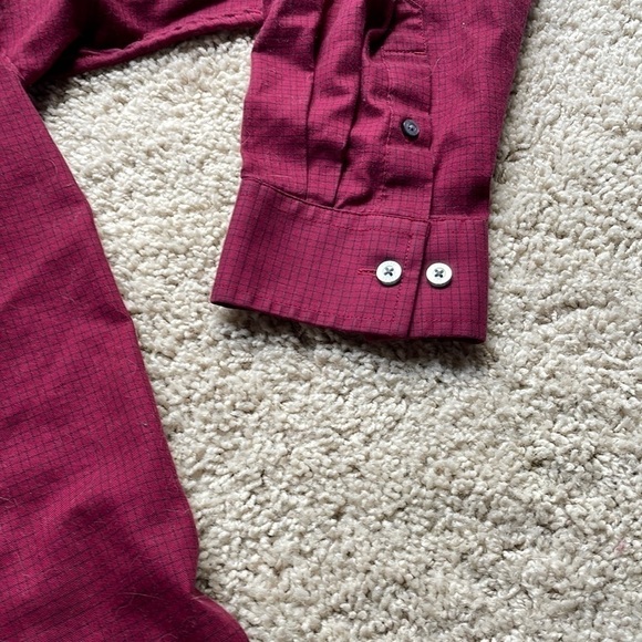 Haggar XL no iron red plaid button down shirt - Picture 7 of 8